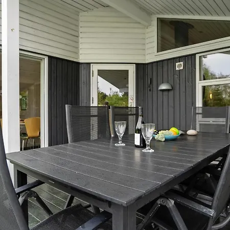 Lovely Home In Vaeggerlose With Sauna Bøtø By