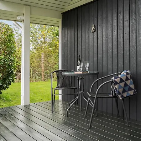 3 Bedroom Beautiful In Vaeggerlose 別荘